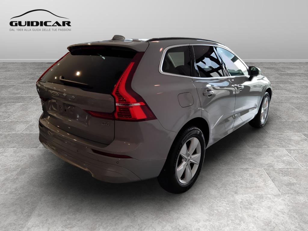 VOLVO XC60 CORE B4 AUT