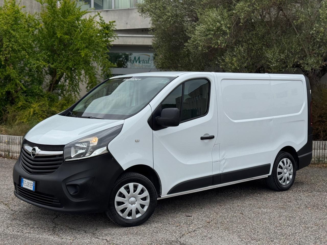 Opel Vivario 1.6 CDTI 116cv 6 Marce