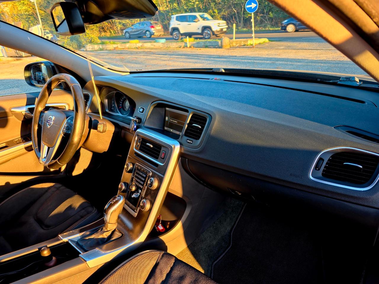 Volvo V60 D4 Geartronic R-design 2012-E5B Automatico