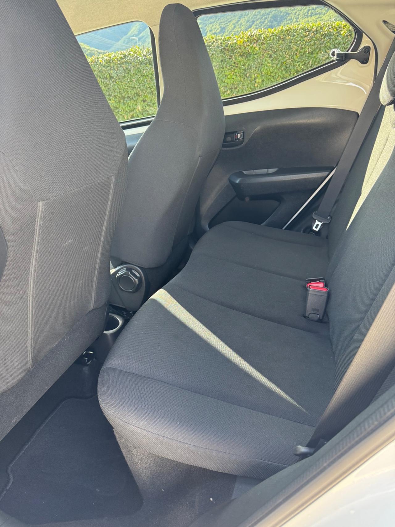 Toyota Aygo 1.0 VVT-i 69 CV 5 porte x-cite TSS MMT