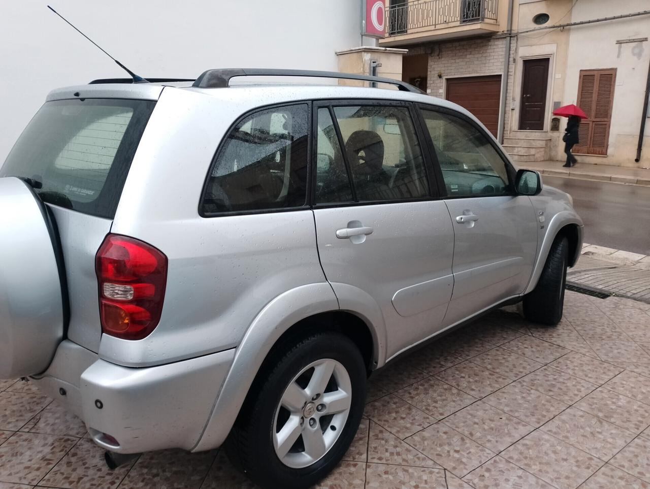 Toyota RAV 4 RAV4 2.0 Tdi D-4D cat 5 porte Sol