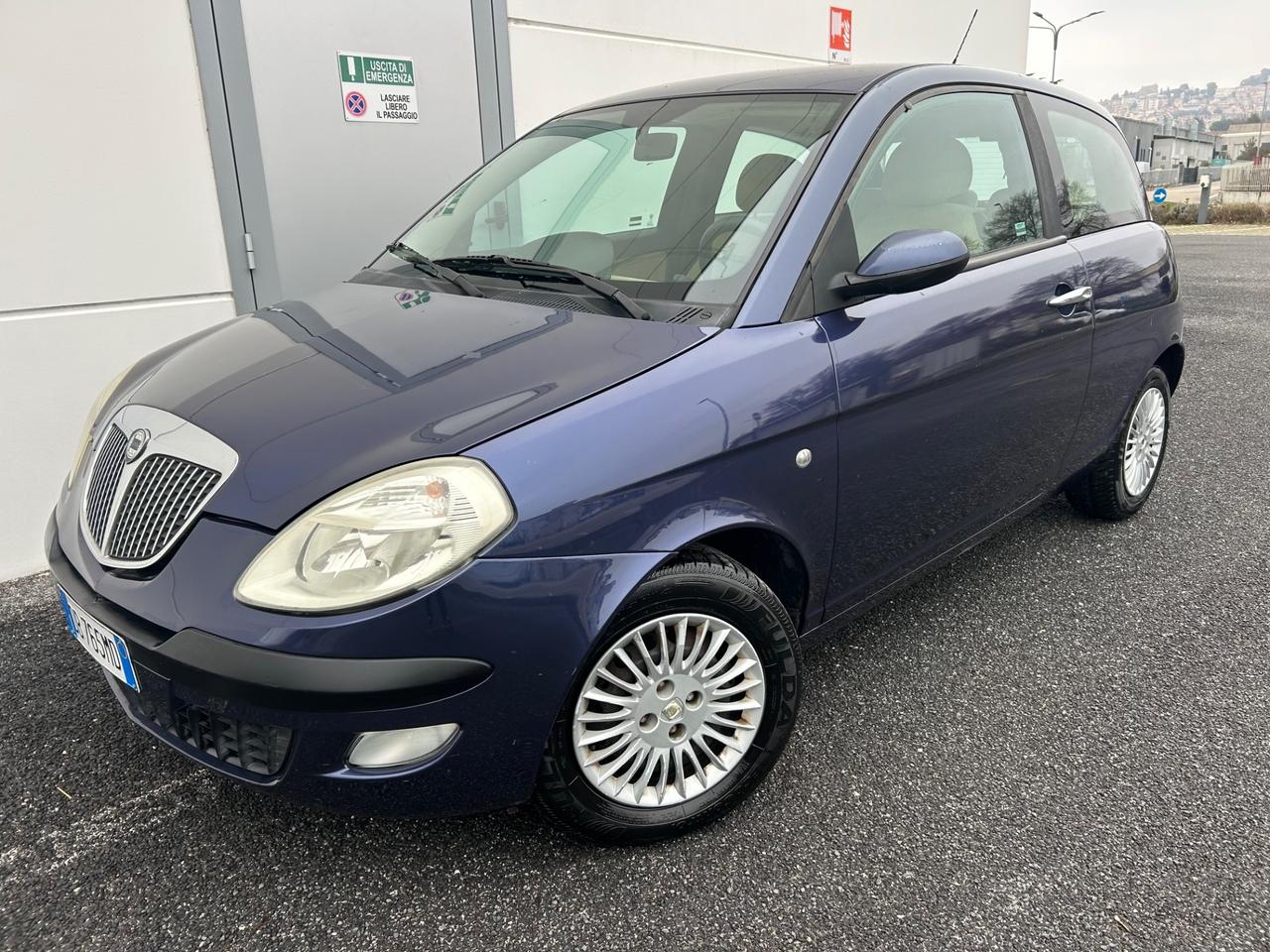 Lancia Ypsilon 1.2 Argento