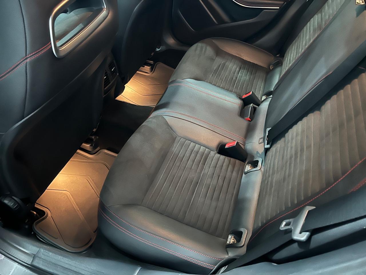 Mercedes Benz GLA 200d Aut. Premium AMG 136 cv