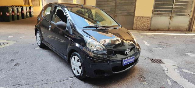 TOYOTA Aygo 1.0 12V VVT-i 5 porte Now Connect