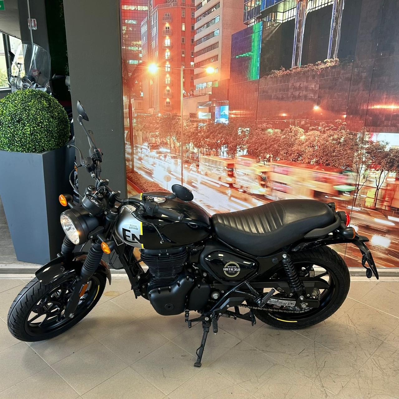 Royal Enfield HNTR 350