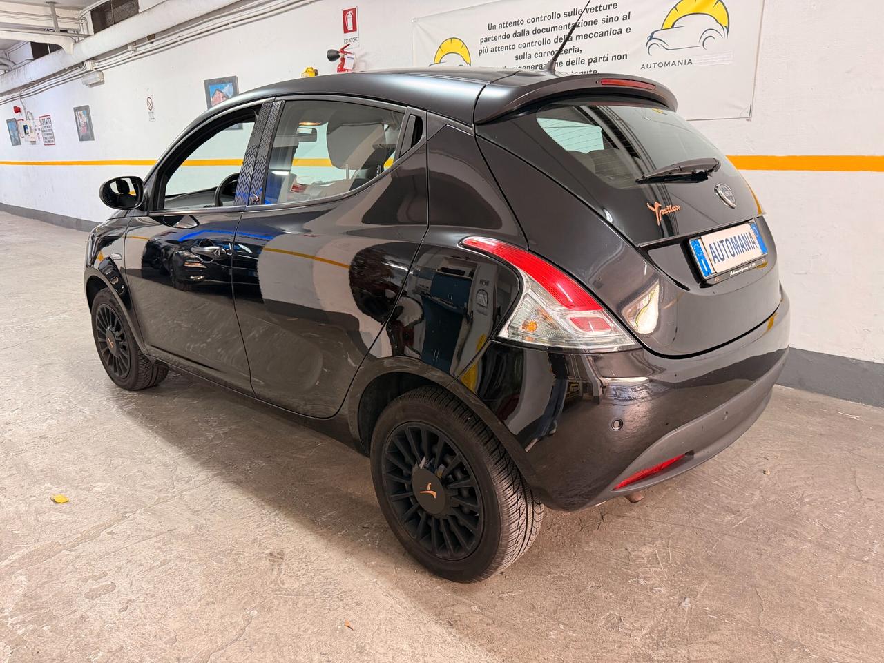 Lancia Ypsilon 1.2 69 CV 5 porte S&S Elefantino Blu