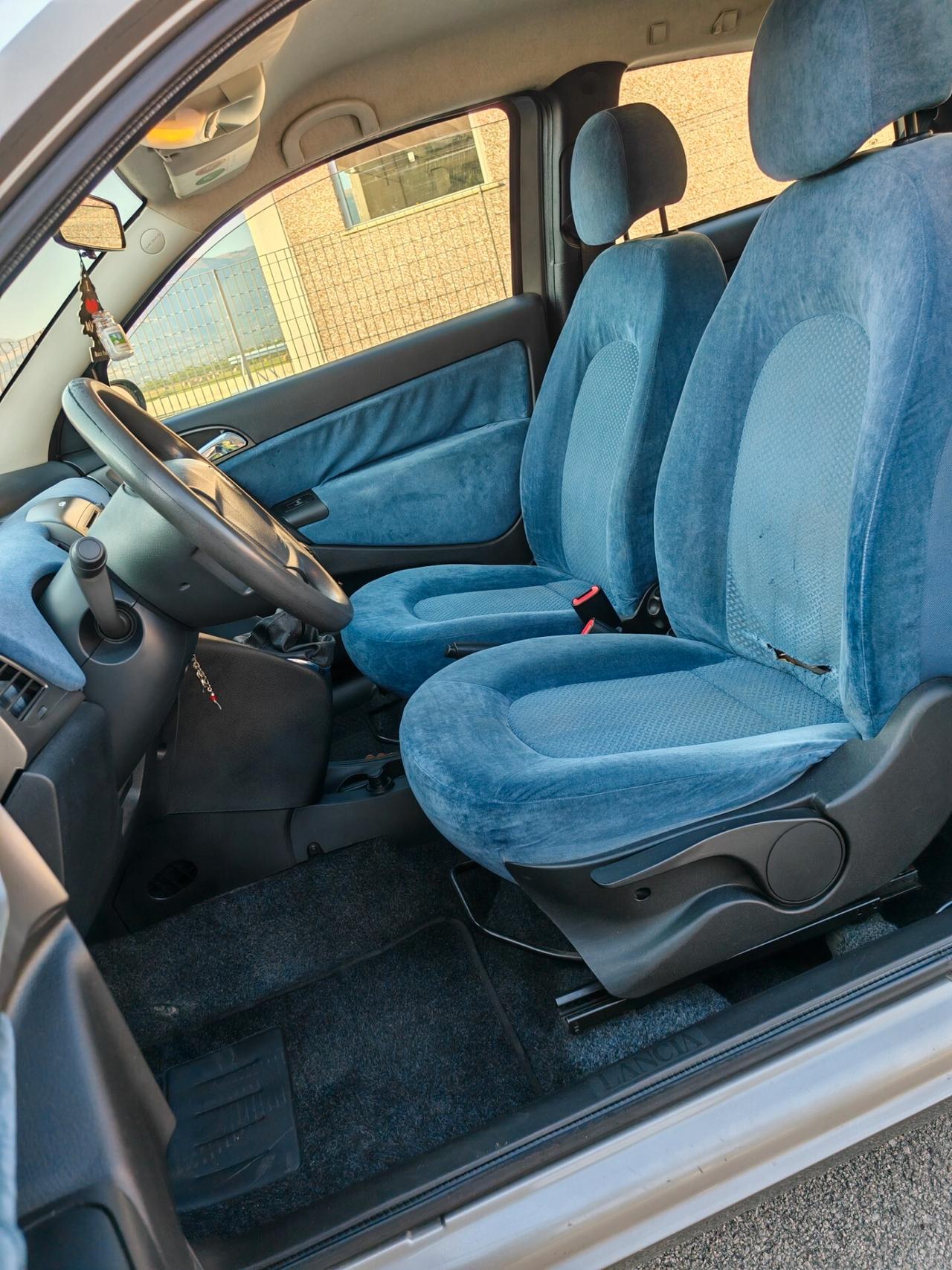 Lancia Ypsilon 1.3 Multijet 16V Platino