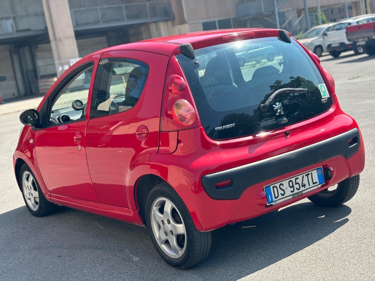 PEUGEOT 107 1.0 BENZINA 5 PORTE AUTOMATICA