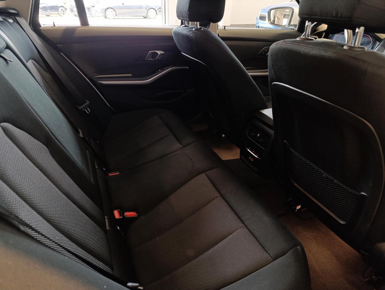 BMW 316 d Touring mhev 48V Business Advantage auto