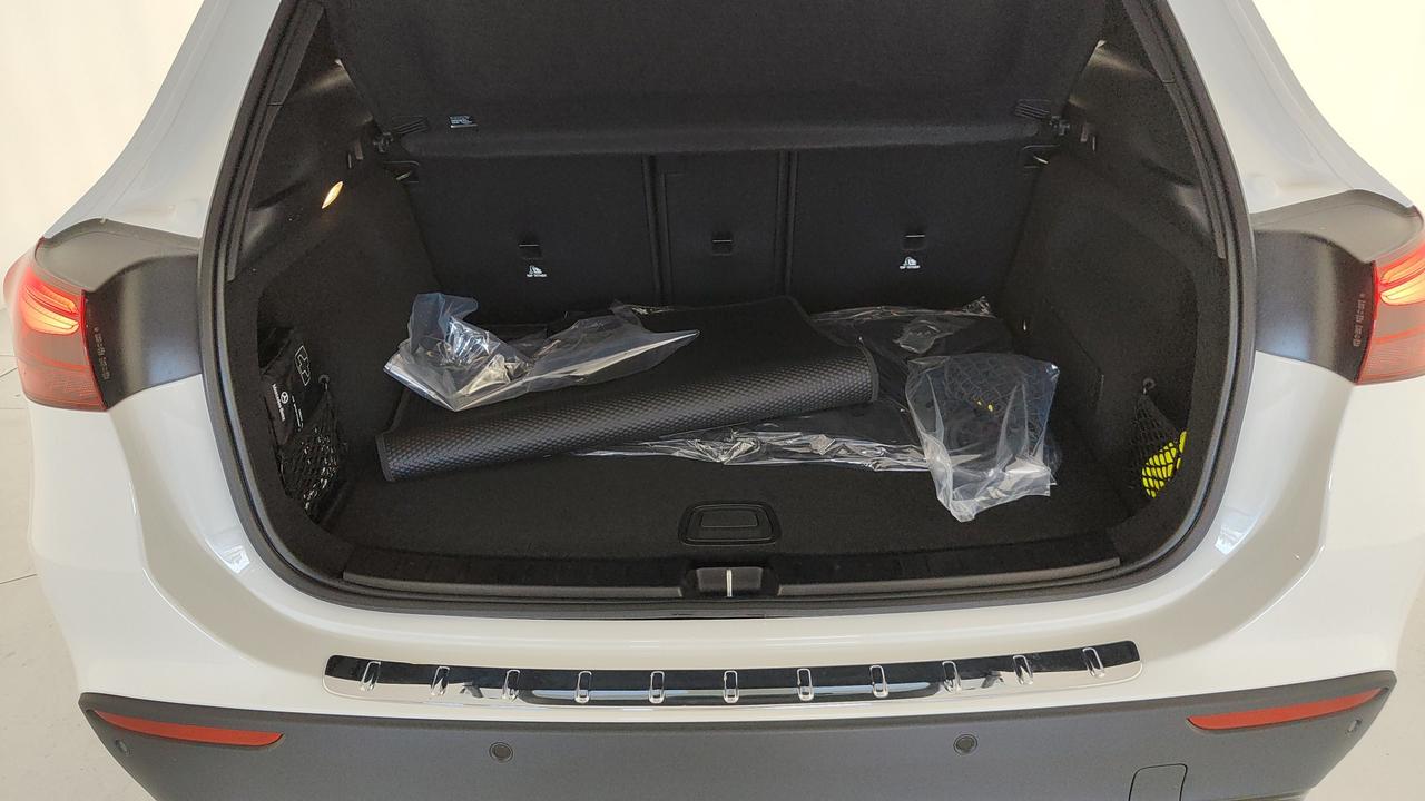 Mercedes-Benz GLA 200 d automatic