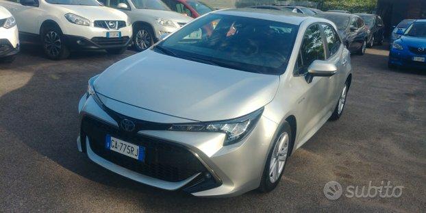 TOYOTA COROLLA HBRID 98cv NEO PATENTATI APPLE CAR PLAY BLUETOOTH CRUISE CERCHI MULTIFUNZIONE