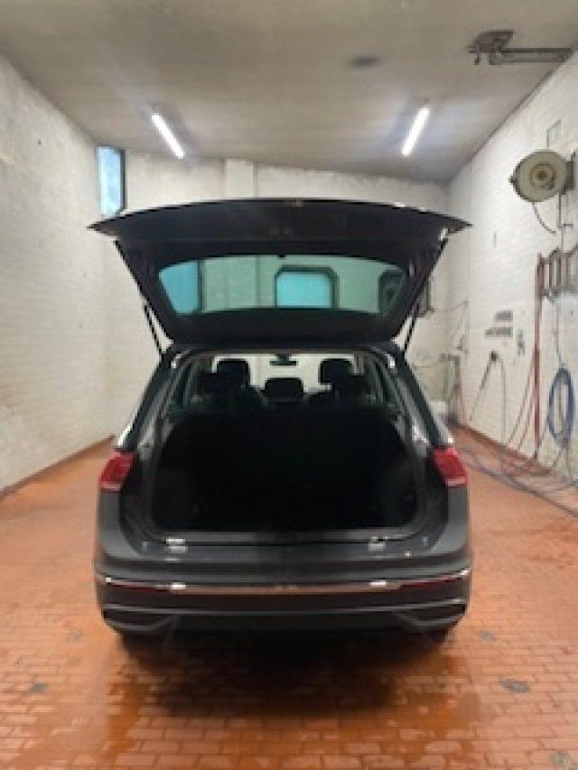 VOLKSWAGEN Tiguan 2.0 TDI 150 CV SCR DSG Life