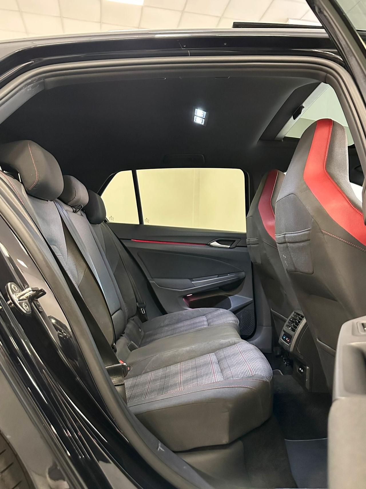 Volkswagen Golf 2.0 TSI 245CV GTI TOTAL BLACK TETTO 2022
