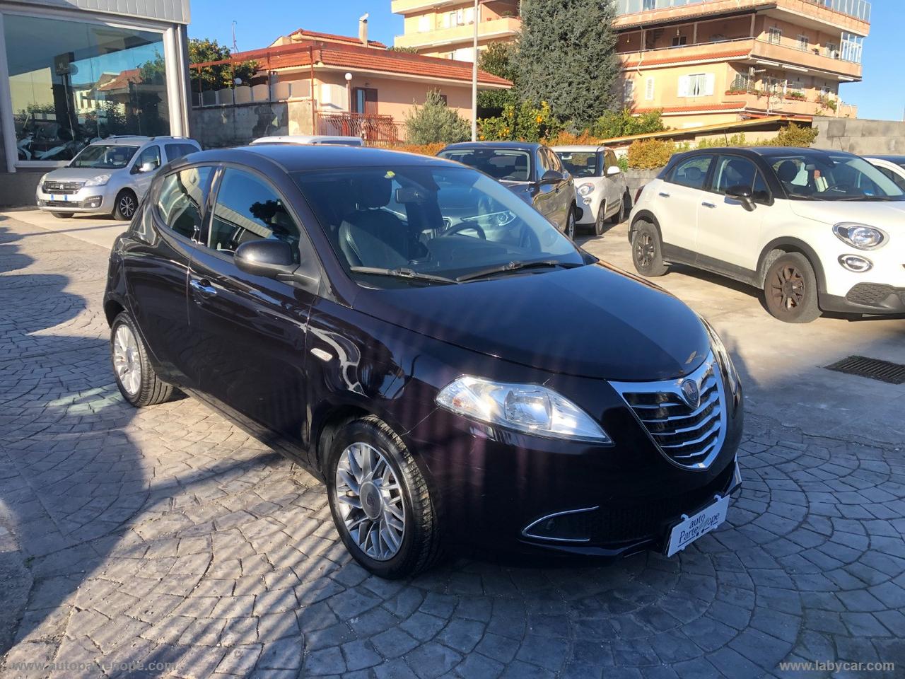 LANCIA Ypsilon 1.2 69 CV Platino