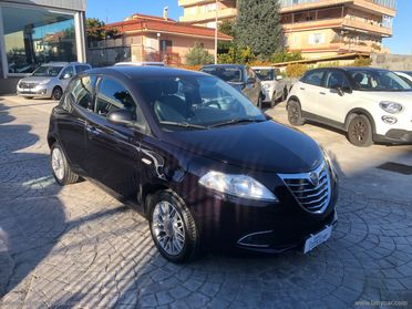 LANCIA Ypsilon 1.2 69 CV Platino