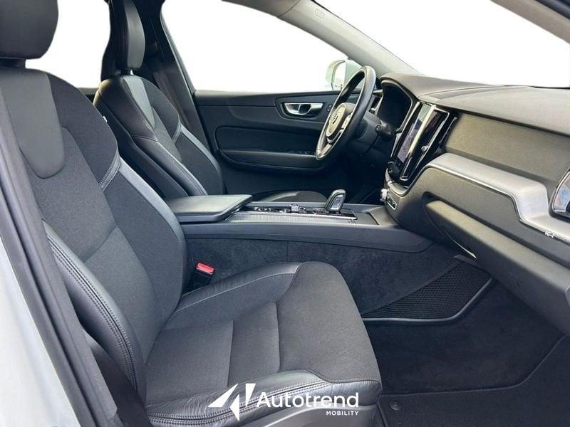 Volvo XC60 B4 197+14 CV AWD Mild Hybrid Diesel Momentum Pro