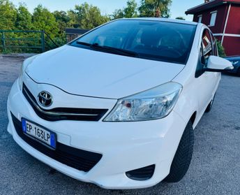 Toyota Yaris 1.0 5 porte Lounge OK NEOPATENTATI !!!