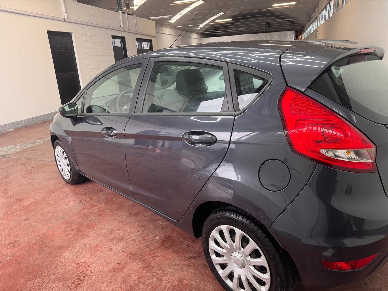 Ford Fiesta 1.4 5 porte Bz.- GPL Titanium