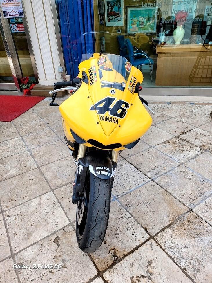 Yamaha YZF R6 Finanzio Fino a 180 mesi Ant 0