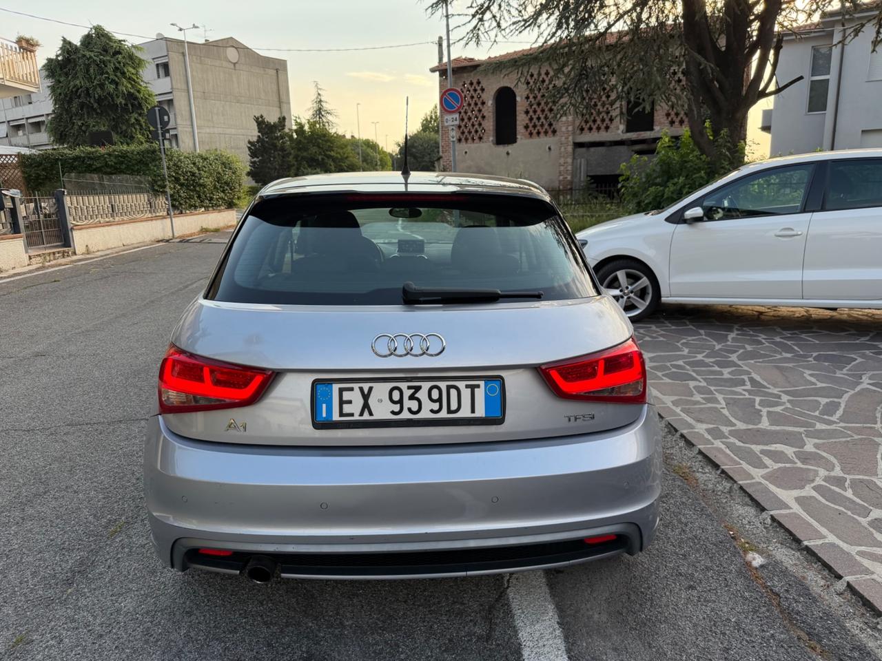 Audi A1 1.2 TFSI S line edition plus
