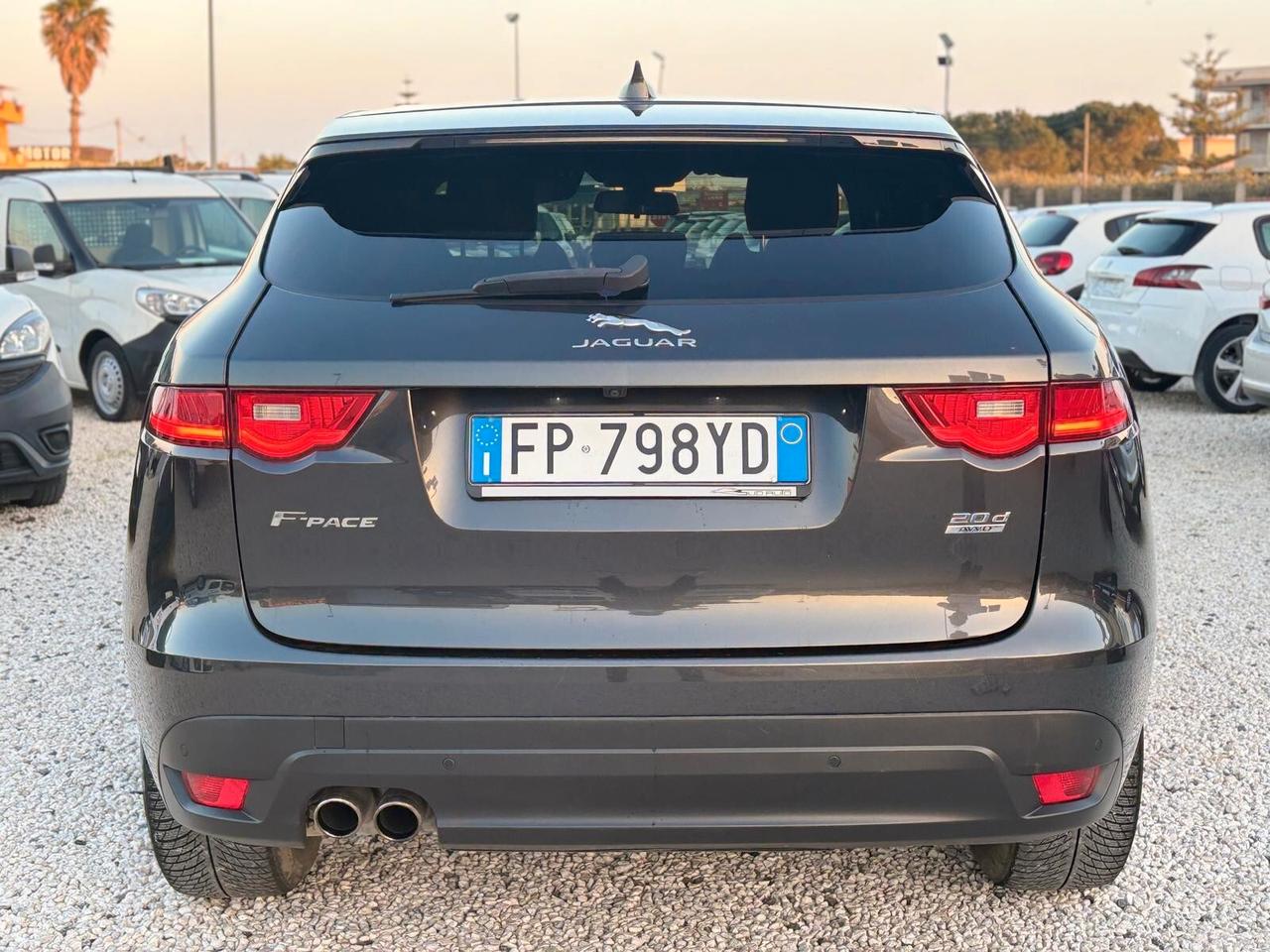 Jaguar F-Pace 2.0 D 180 CV aut. R-Sport
