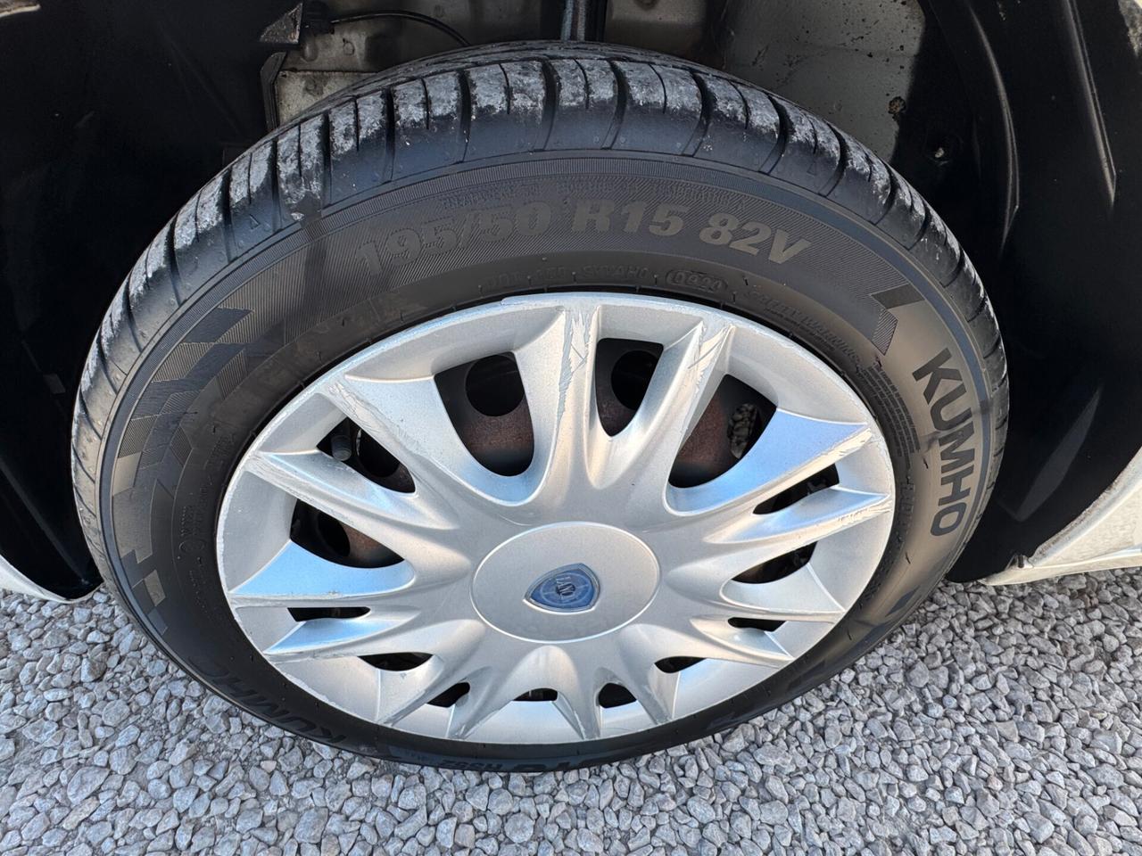 Lancia Ypsilon 1.3 MJT 16V 95 CV 5 porte 1prop. km certificati bianco perla 2011