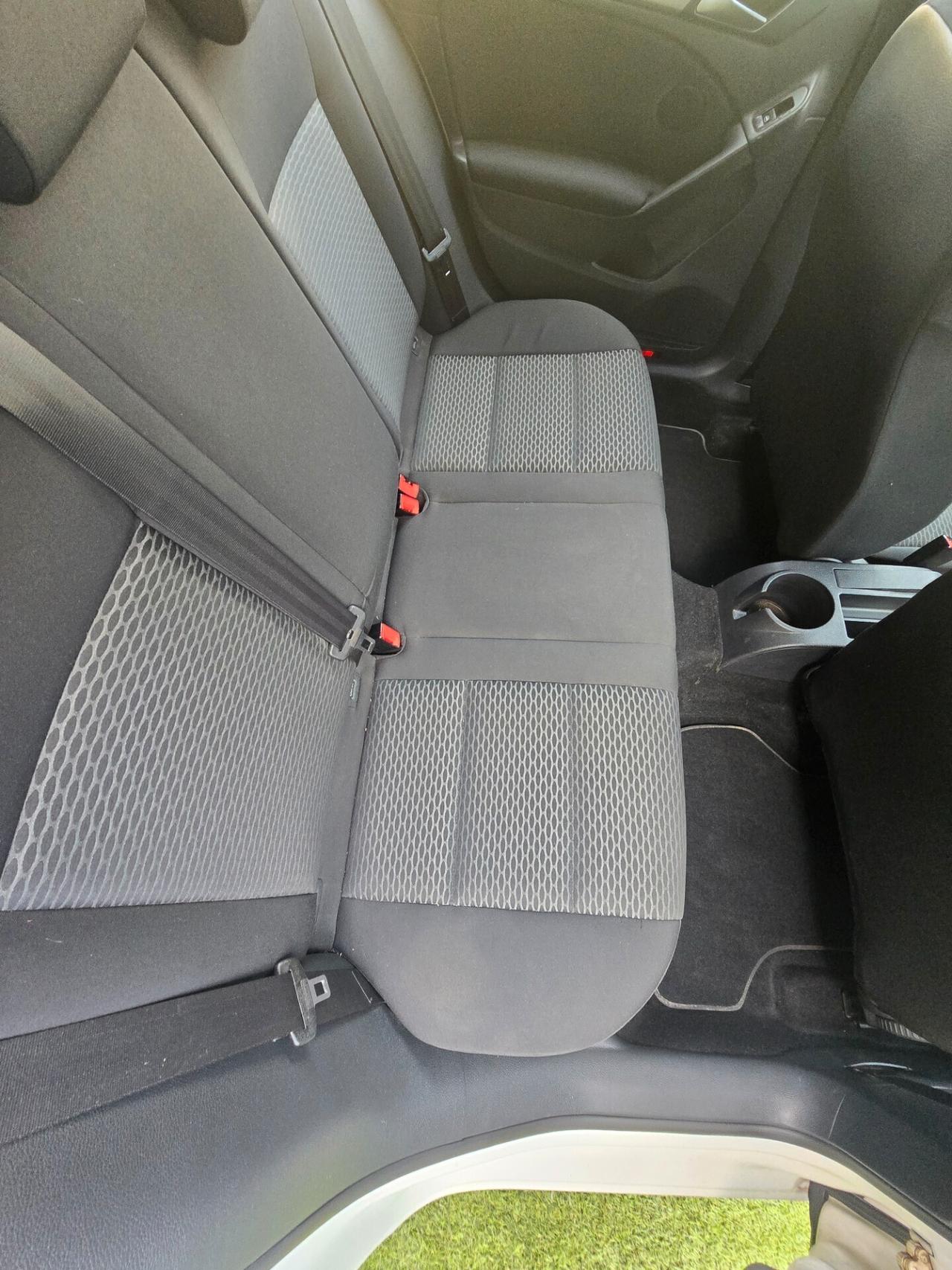 Volkswagen Golf 1.6 TDI 105CV-2012