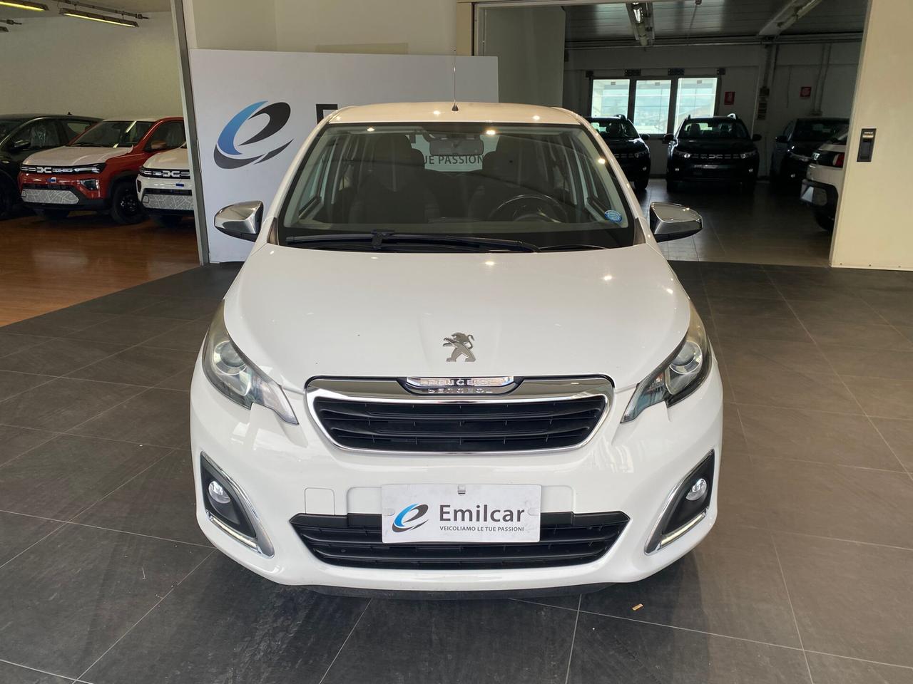 Peugeot 108 PureTech 82 5 porte Allure