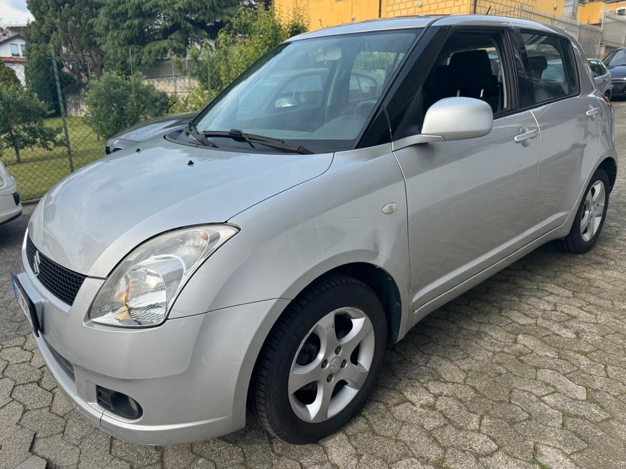 Suzuki Swift 1.3 4x4 5p. GL
