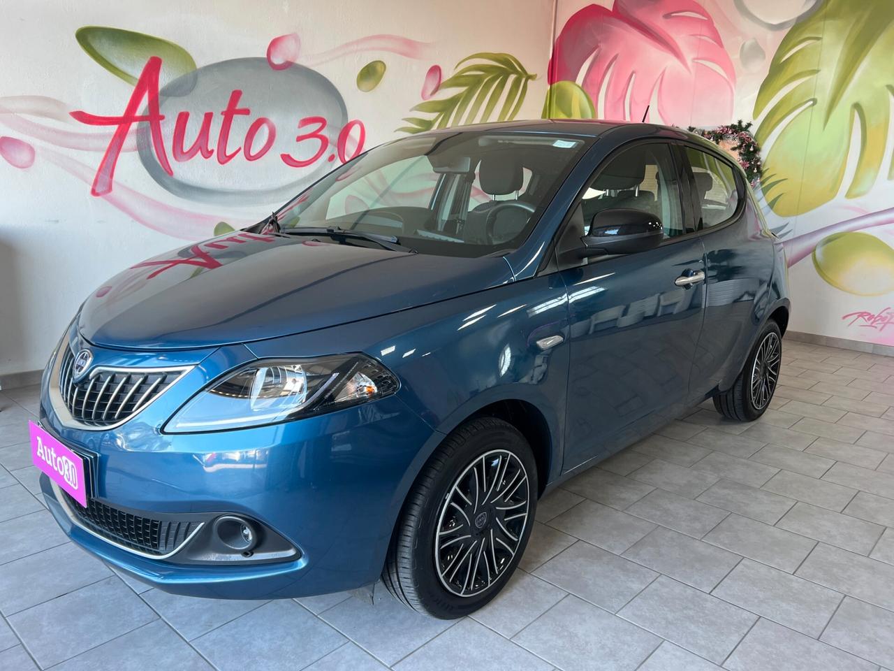 Lancia Ypsilon 1.0 FireFly 5 porte S&S Hybryd Gold