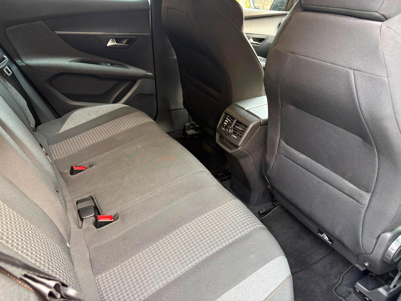 Peugeot 3008 BlueHDi 130 S&S Active Pack