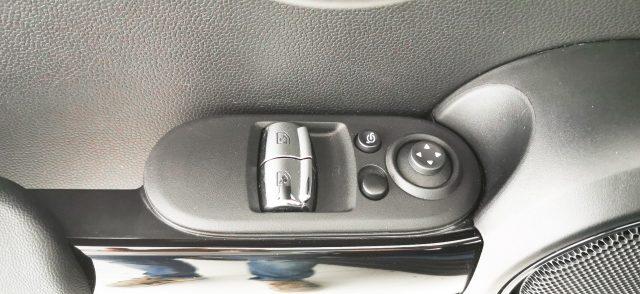 MINI Cooper SE Essential