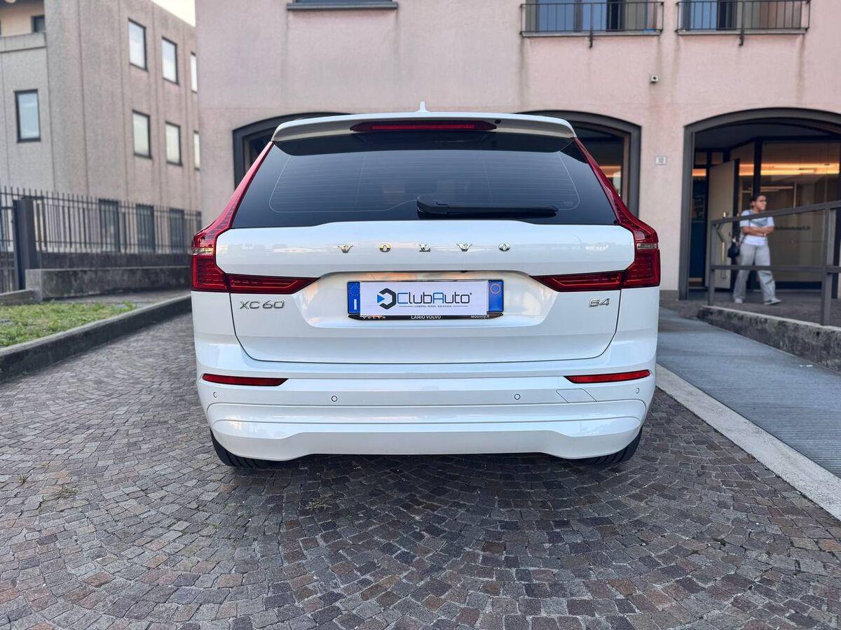 Volvo XC60 2.0 b4 Core awd auto