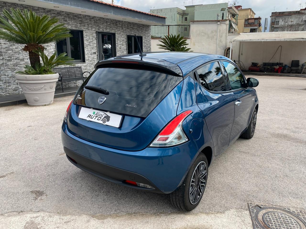 Lancia Ypsilon 1.0 FireFly 5 porte S&S Hybrid Silver Plus