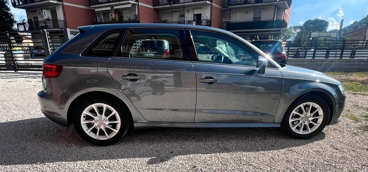 Audi A3 SPB 1.6 TDI clean diesel quattro Attraction