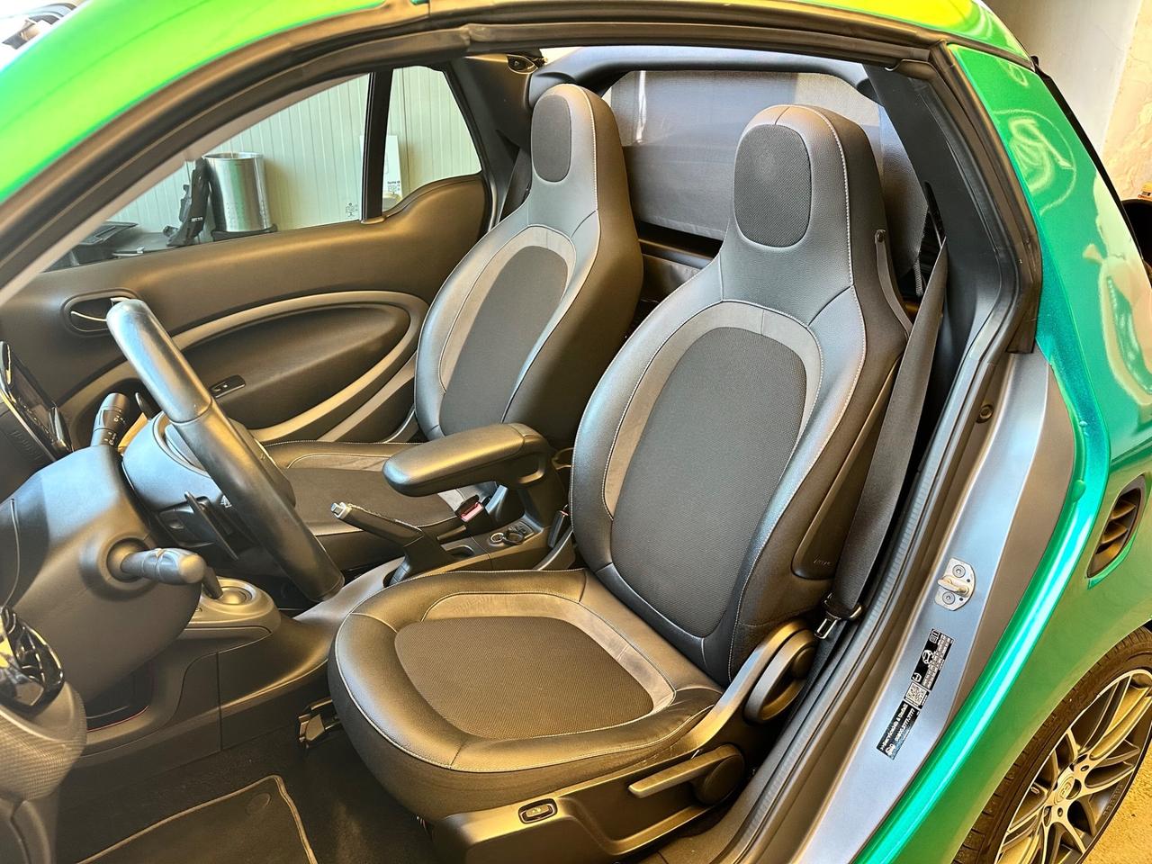 Smart ForTwo BRABUS 0.9 Turbo Twinamic Cabrio