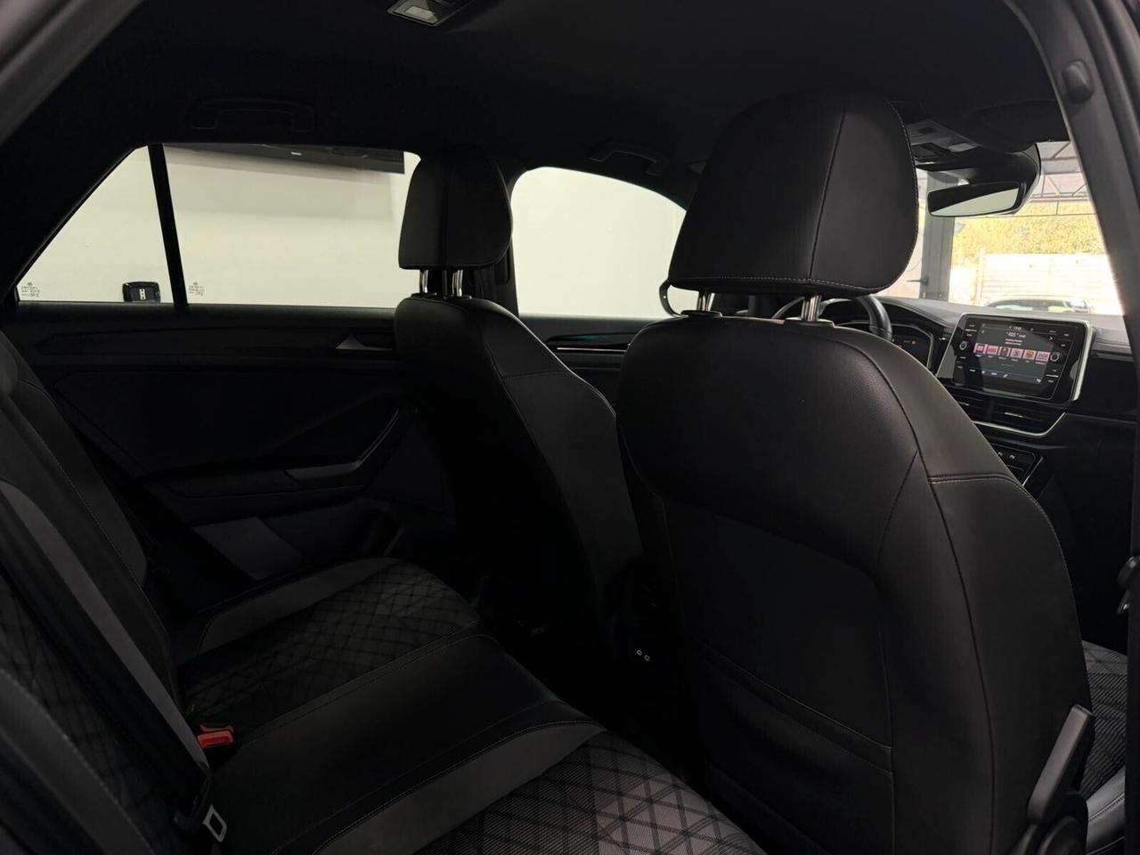 Volkswagen T-Roc 2.0 TDI SCR 150 CV DSG R-Line