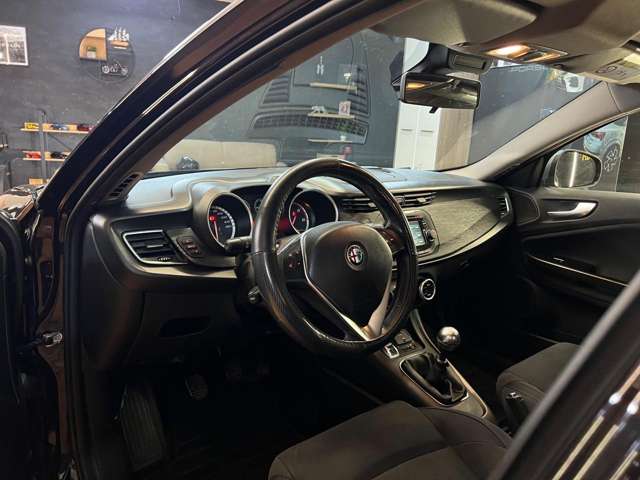 Alfa Romeo Giulietta 1.6 105Cv