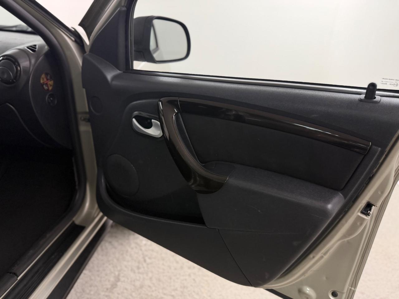 DACIA DUSTER 4WD (anno 2012)