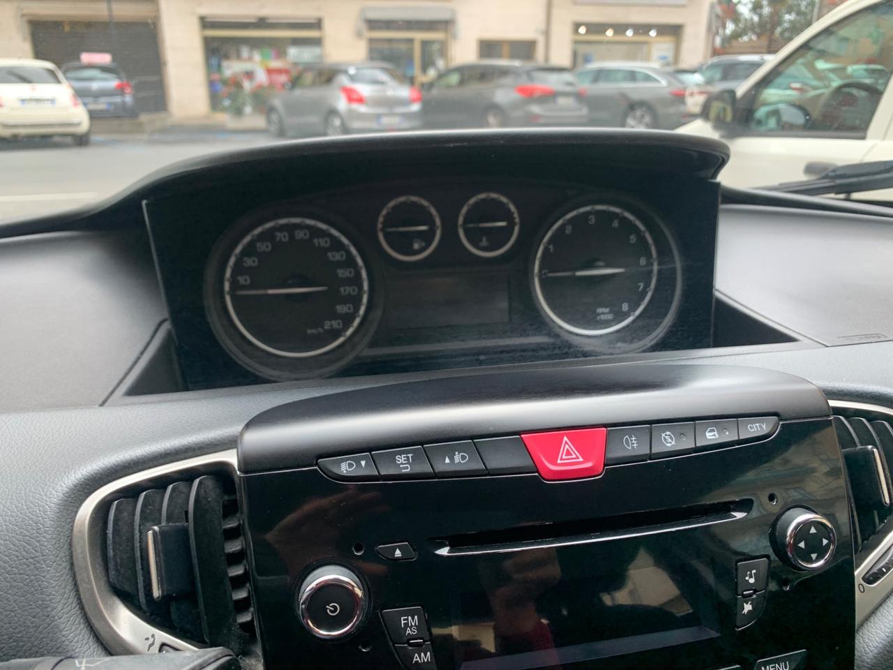 Lancia Ypsilon 1.2 69 CV 5 porte S&S 03/2014