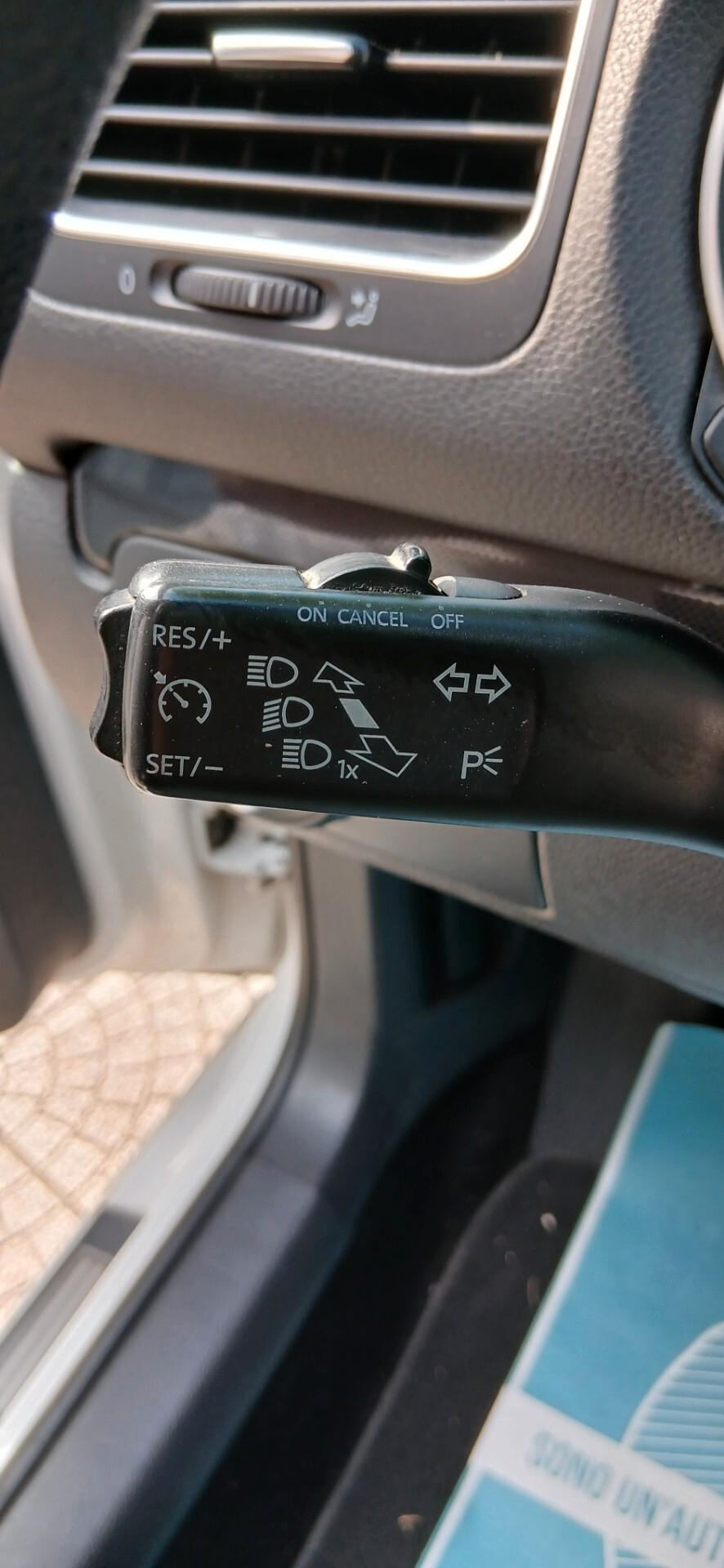 Volkswagen GOLF 1.6 TDI DPF 5p. HIGHLINE