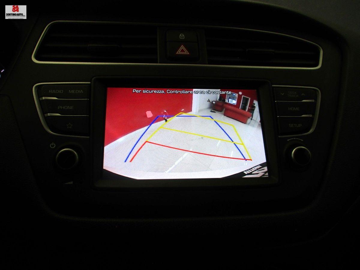 HYUNDAI i20 1.2 5p. Connectline-2020 KM60000