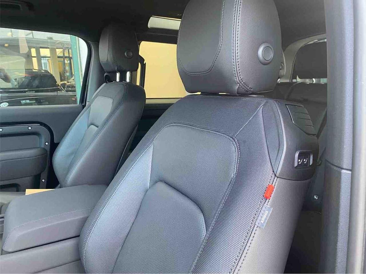 Land Rover Defender 90 3.0D I6 250 CV AWD Auto X-Dynamic SE