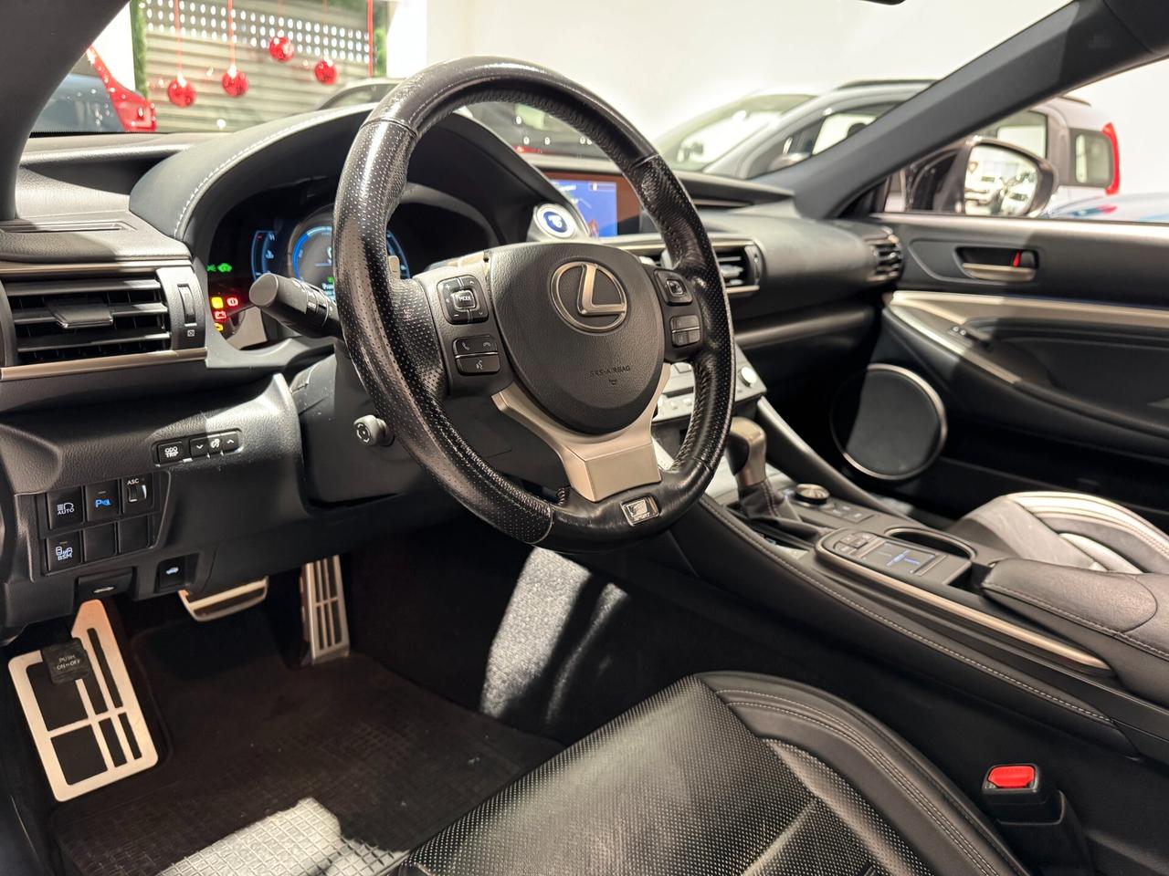 Lexus RC 300h Hybrid F Sport