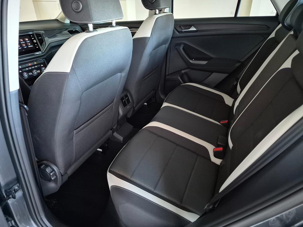 Volkswagen T-Roc 1.6 TDI ADVANCED APPLE CARPLAY+ANDROID AUTO FULL-LED ACC