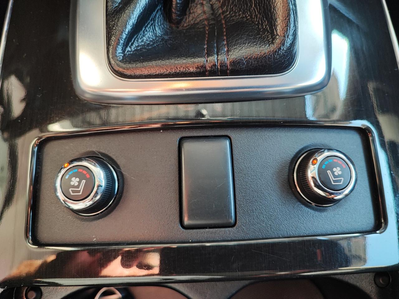 Infiniti QX70 3.0 diesel V6 AT Ultimate