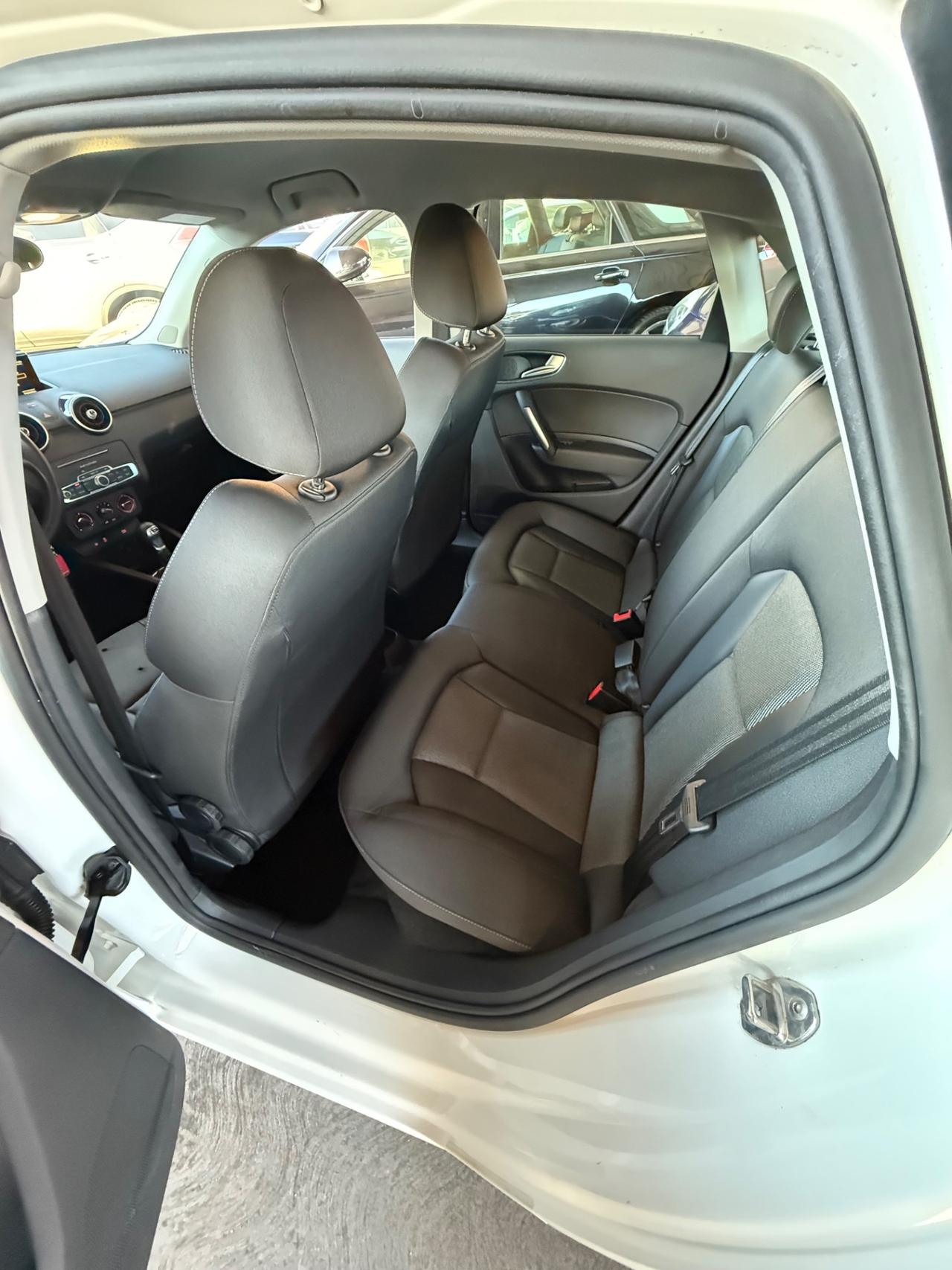 A1 SPB 1.4 TFSI 125 CV S tronic Sport-unipro-( 58 mila km )