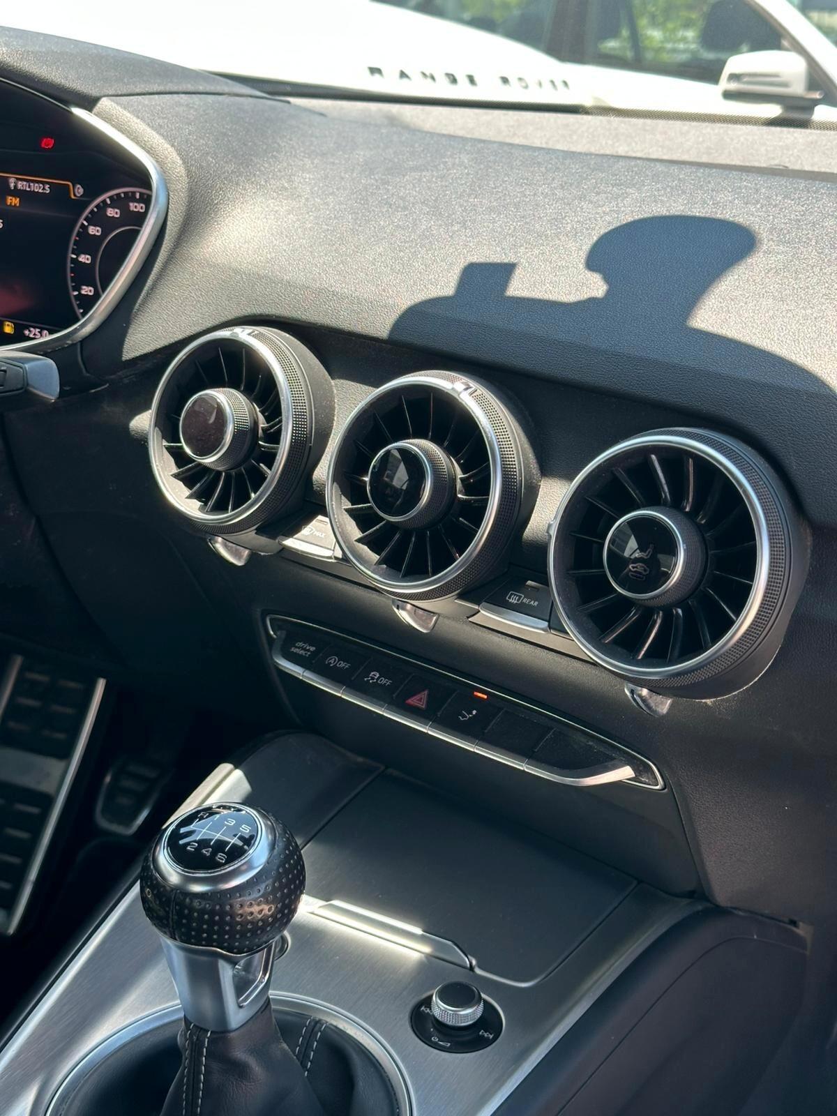 Audi TT Coupé 2.0 TDI ultra Design