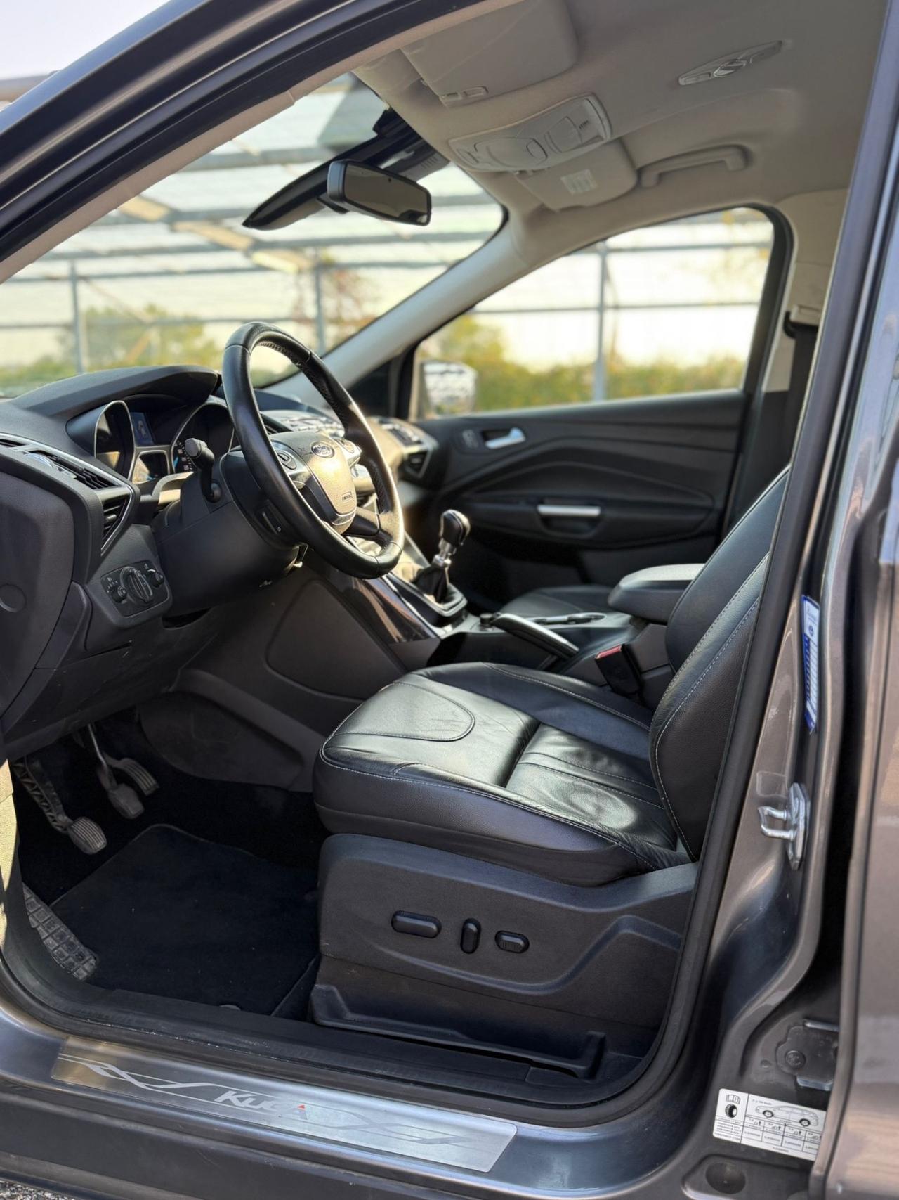 Ford Kuga 2.0 TDCI 140 CV 4WD Titanium