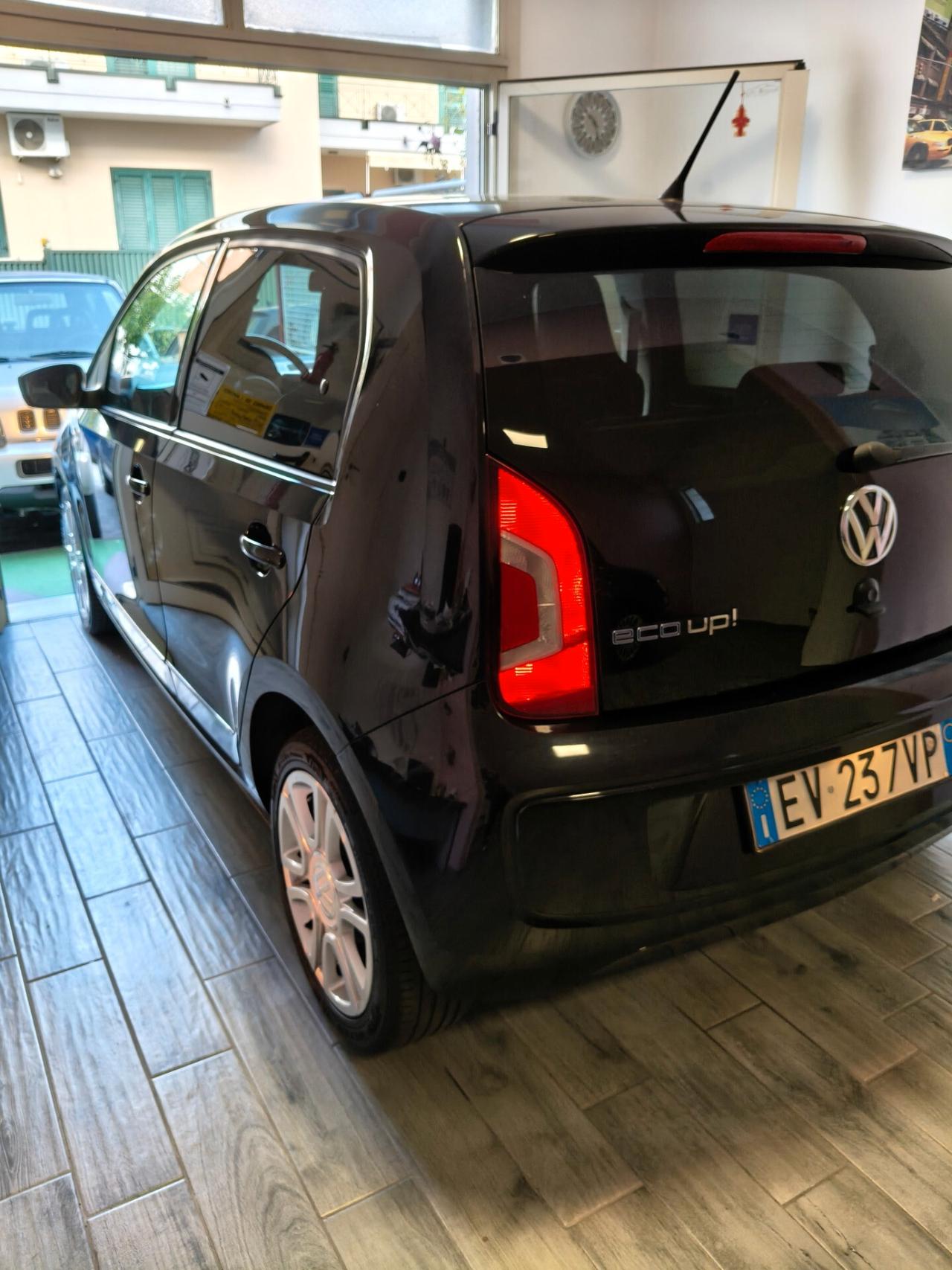 VOLKSWAGEN UP 1000 A METANO FULL OPTIONAL